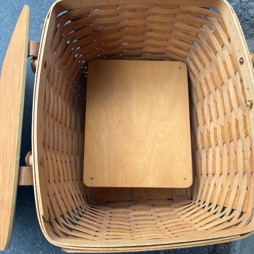 Approved by Yogi Bear-Vintage Longaberger Picnic Basket 1995 - Picture 12 of 14